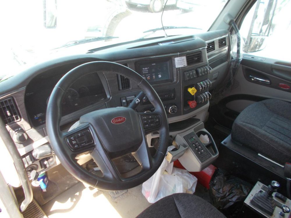 2026 Peterbilt 567 10x4 18' Load King Dump Truck