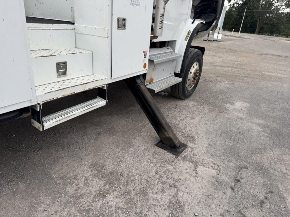 2020 Freightliner M2 4x4 Terex Commander 4047 Digger Derrick Truck