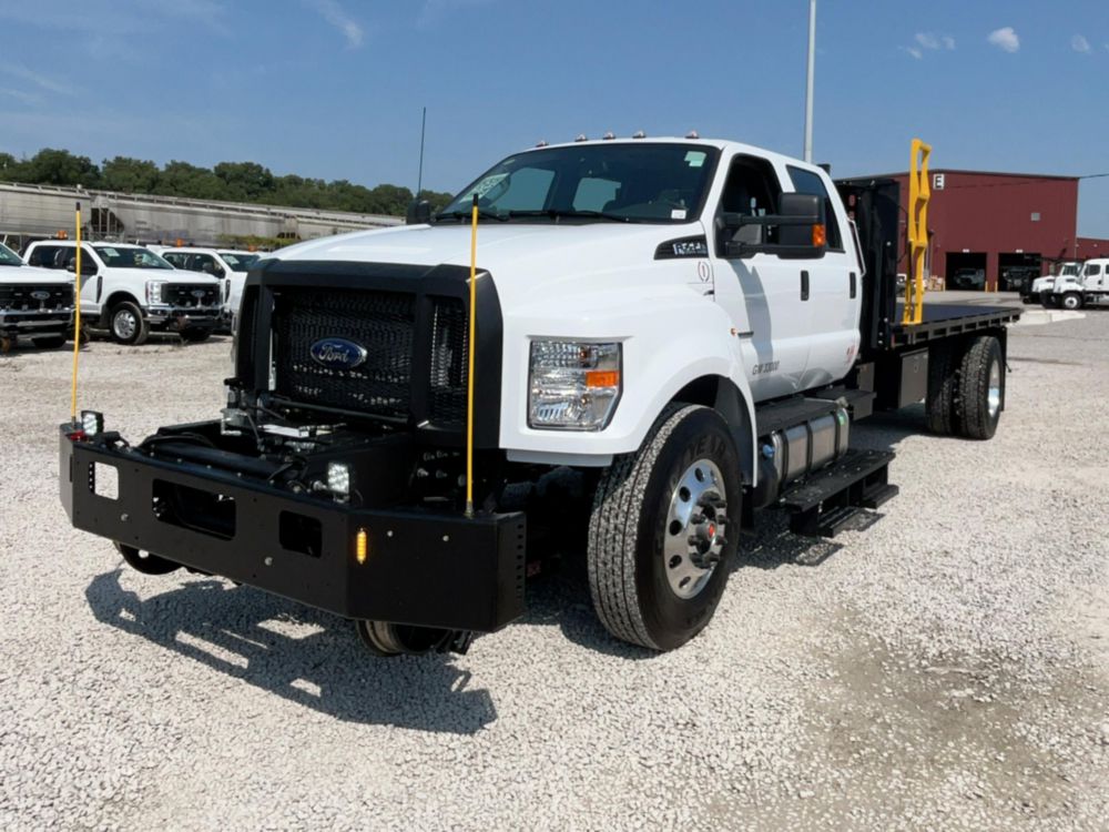 2027 Ford F750 4x2 Hi-Rail Flatbed Truck