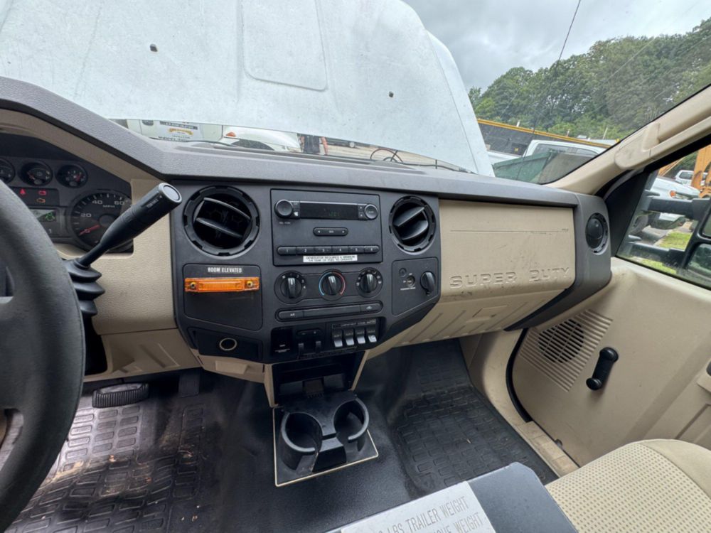 2008 Ford F-450 4x2 Versalift Bucket Truck