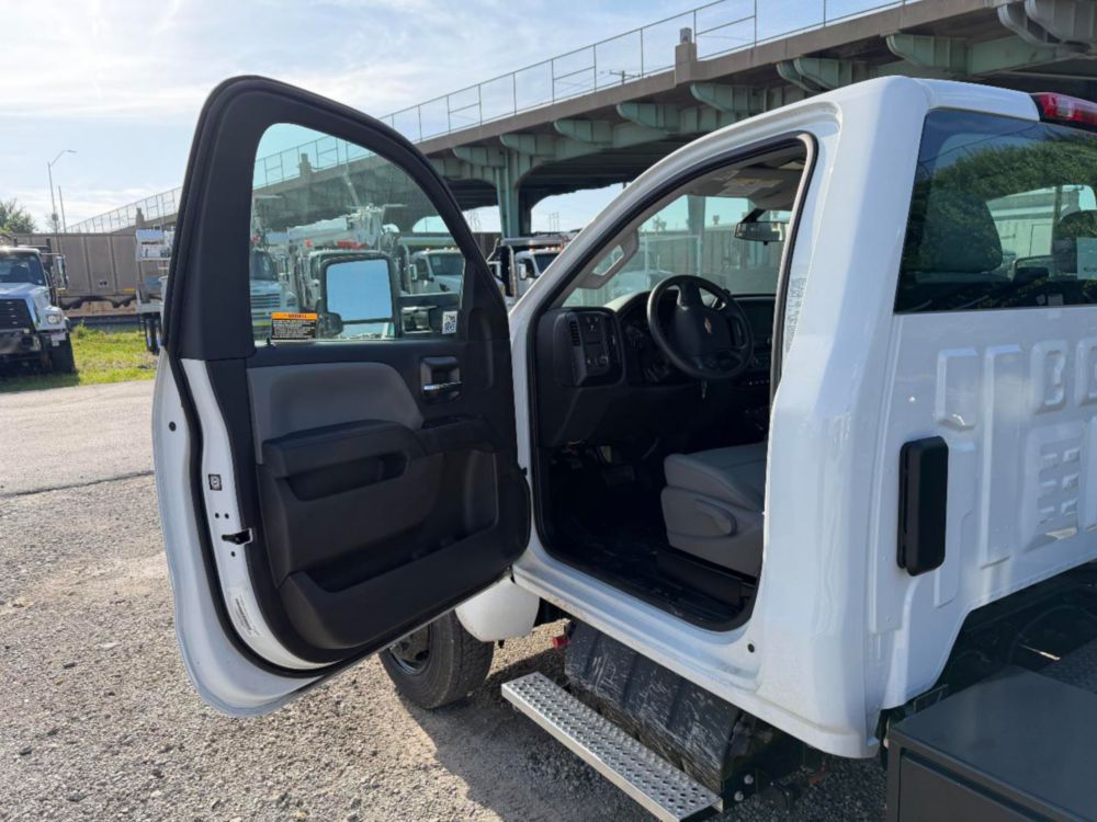 2023 Chevrolet 6500 4x2 Palfinger ACC-80 Container Handler Truck
