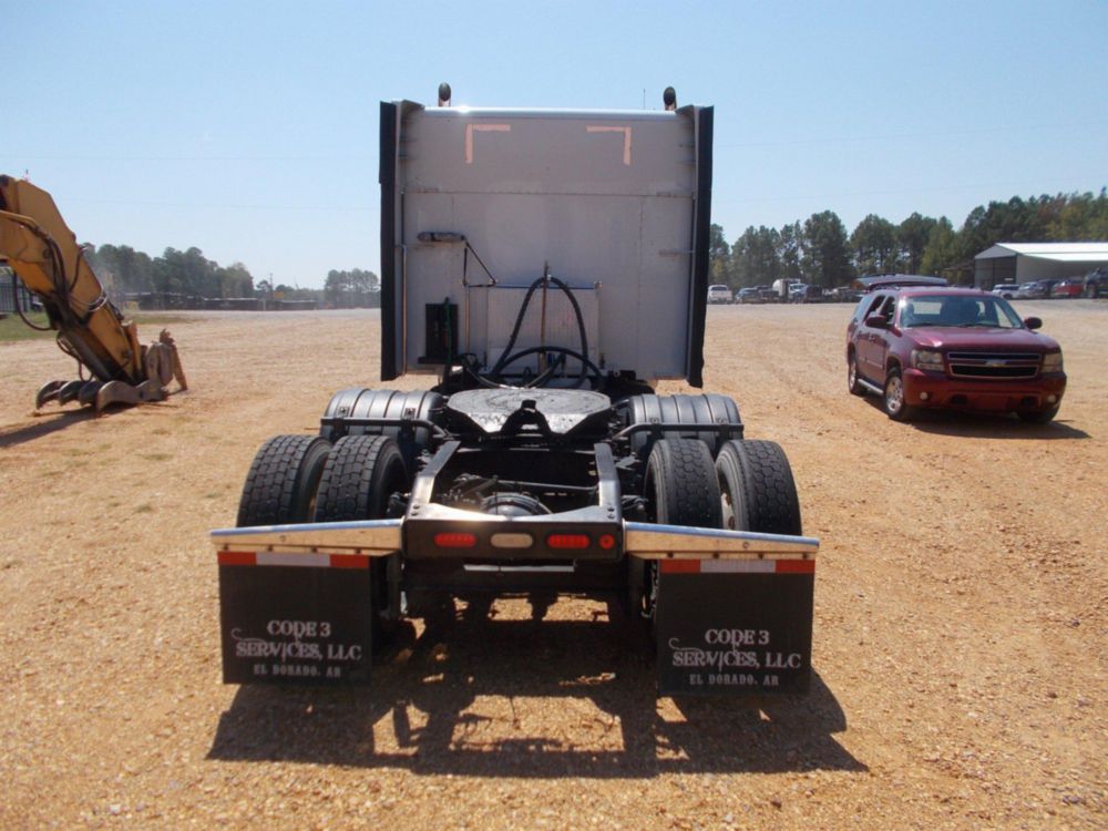 2020 Peterbilt 579 Tandem Axle Sleeper Truck