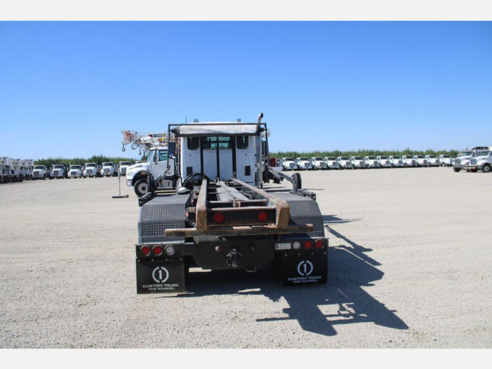 2024 Peterbilt 567 Spartan SRO-60 Roll-Off Truck