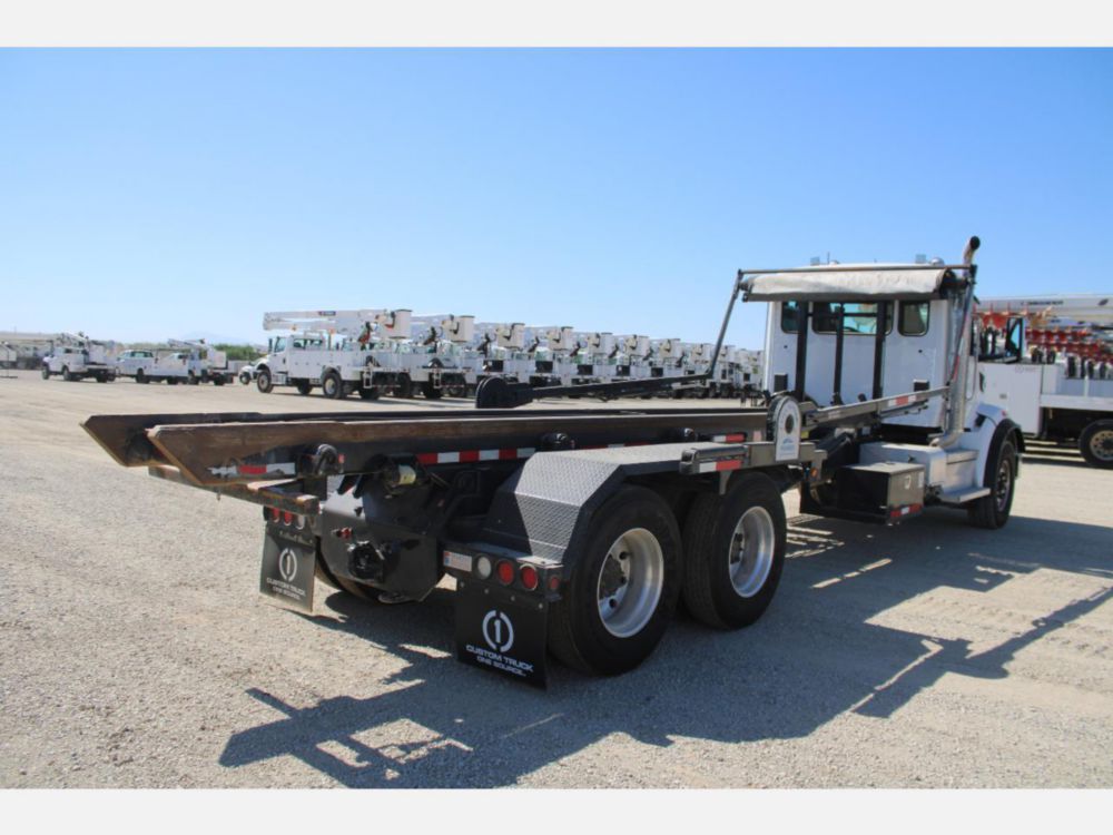 2024 Peterbilt 567 Spartan SRO-60 Roll-Off Truck