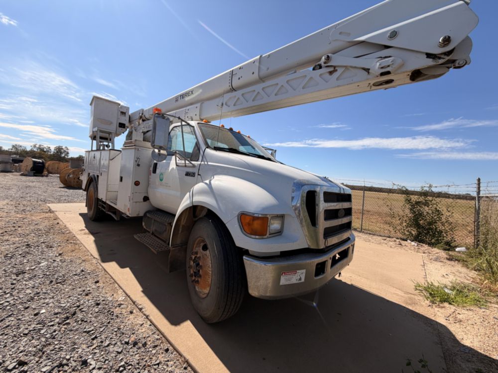2007 Ford F-750 Terex HRX-55 Material Handler Bucket Truck