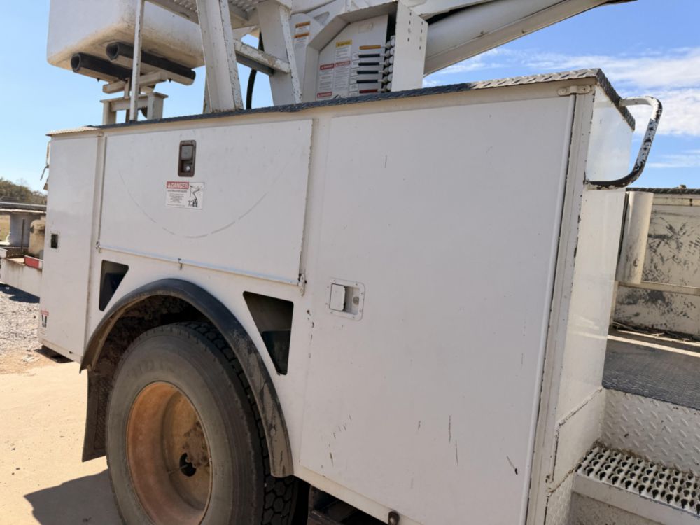2007 Ford F-750 Terex HRX-55 Material Handler Bucket Truck