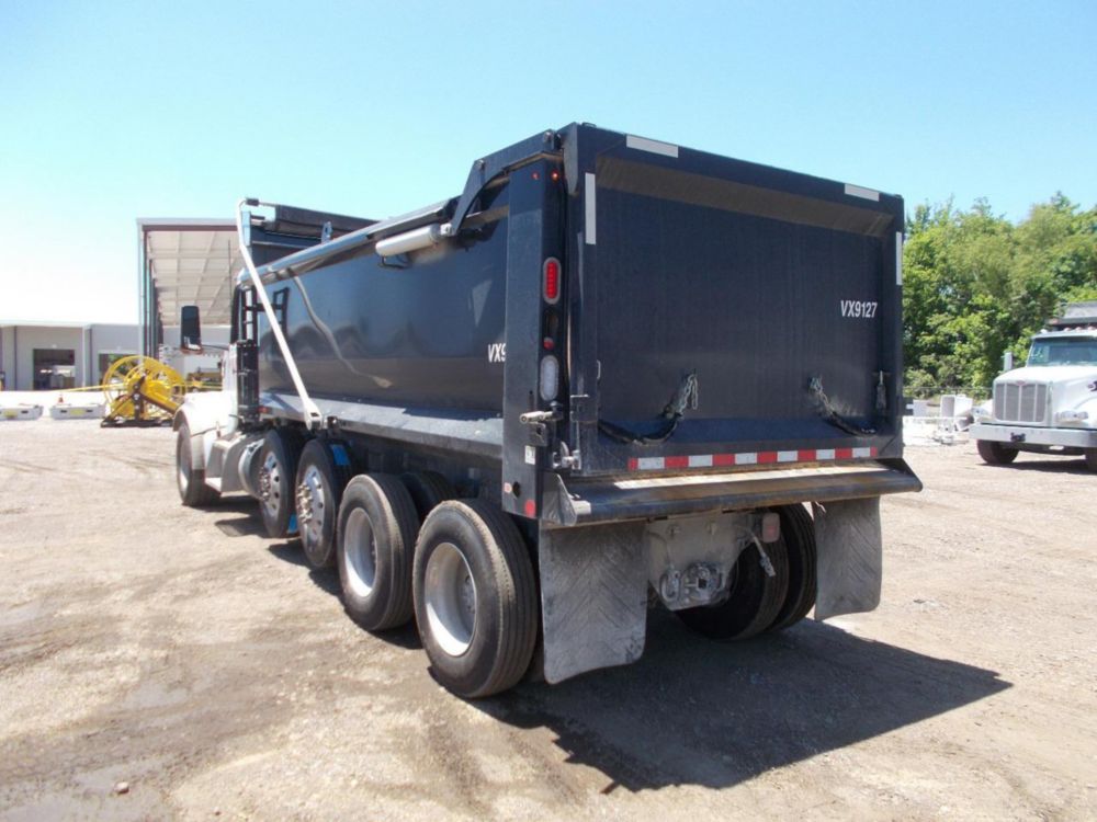 2026 Peterbilt 567 10x4 18' Load King Dump Truck