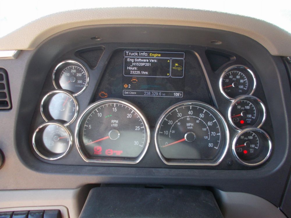 2020 Peterbilt 579 Tandem Axle Sleeper Truck
