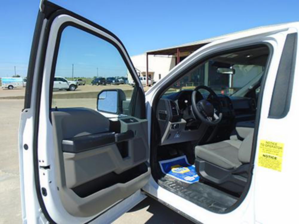 Regular Cab 1/2 ton AWD Gas 7,050 lbs Pickup Truck