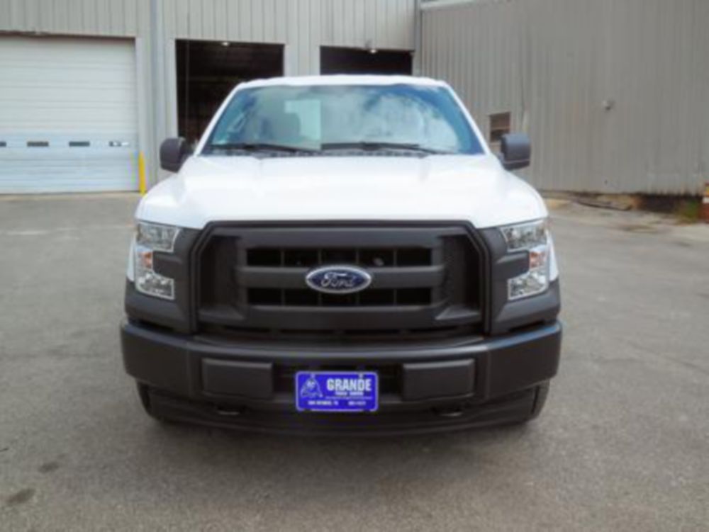 Regular Cab 1/2 ton AWD Gas 7,050 lbs Pickup Truck