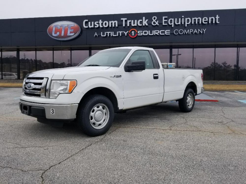 Regular Cab 1/2 ton Gas 7,050 lbs Pickup Truck