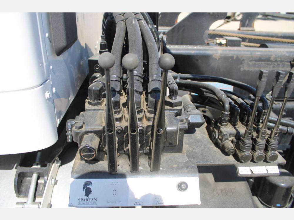 2024 Peterbilt 567 Spartan SRO-60 Roll-Off Truck