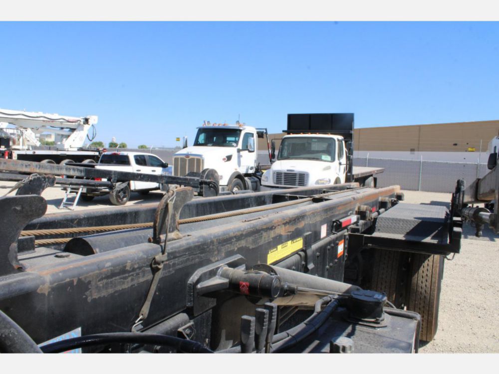 2024 Peterbilt 567 Spartan SRO-60 Roll-Off Truck