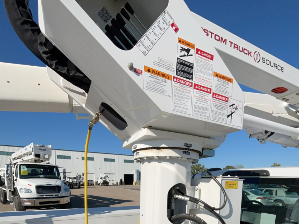 2025 Ford F600 4x4 Terex Utilities LT40 Hi-Rail Bucket Truck