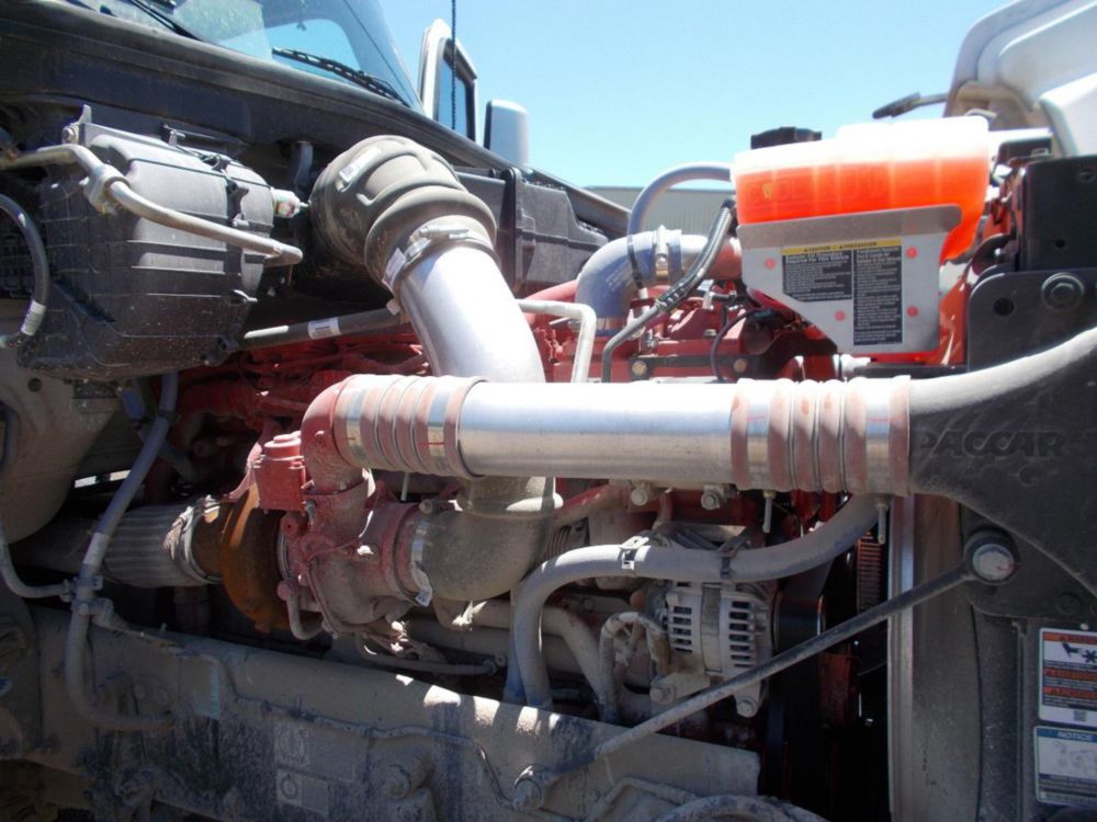 2026 Peterbilt 567 10x4 18' Load King Dump Truck