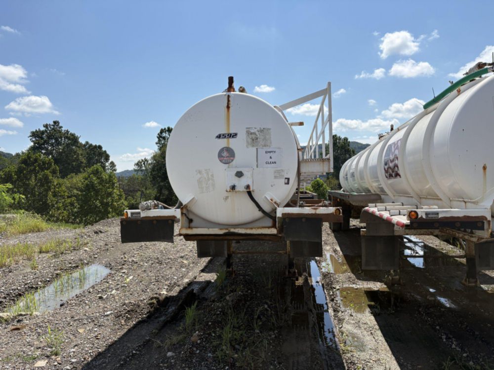 2012 Dragon 130 BBL Vacuum Trailer