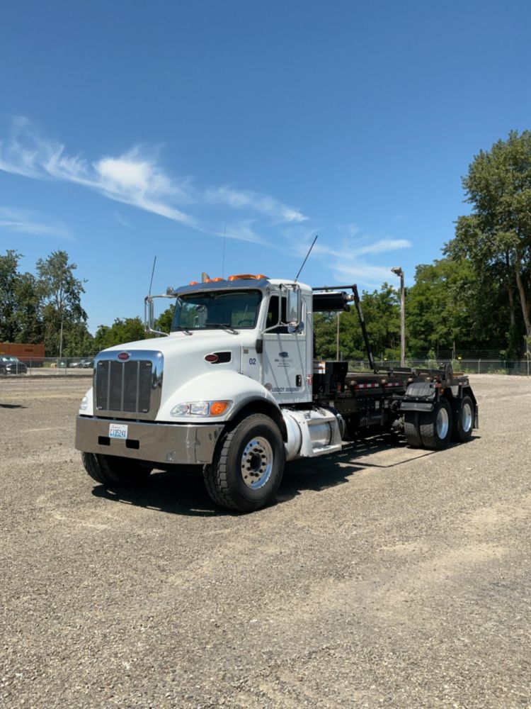 2021 Peterbilt 348 6x4 Galbreath AF-OR-174 Roll-Off Truck