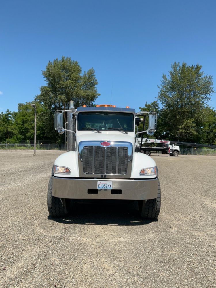 2021 Peterbilt 348 6x4 Galbreath AF-OR-174 Roll-Off Truck