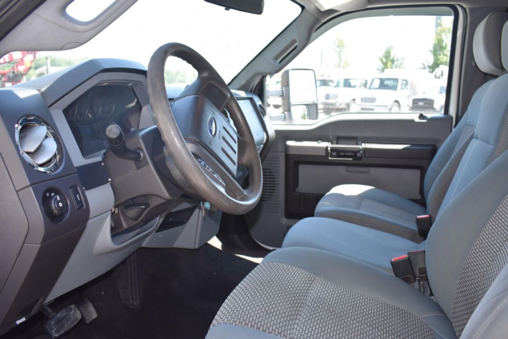 Crew Cab 3/4 ton AWD Gas 9,900 lbs Pickup Truck