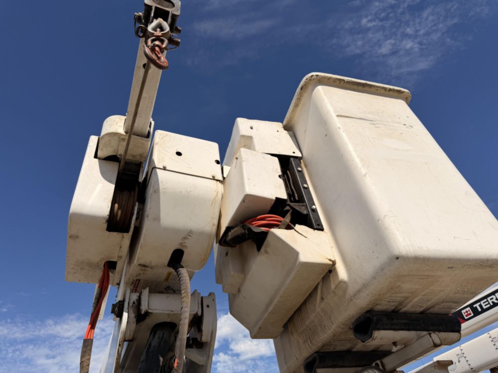 2007 Ford F-750 Terex HRX-55 Material Handler Bucket Truck