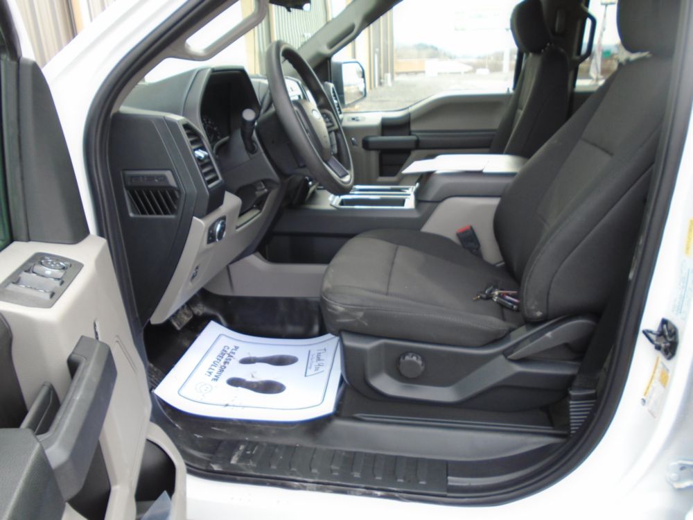 Crew Cab 1/2 ton AWD Gas 7,050 lbs Pickup Truck