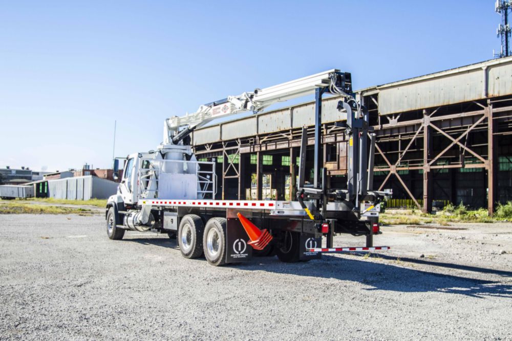 54.1 ft 5,825 lbs 450 degrees Material Handler Drywall Crane