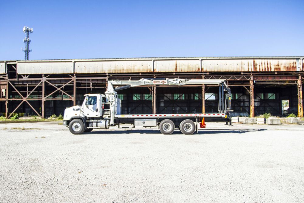 54.1 ft 5,825 lbs 450 degrees Material Handler Drywall Crane