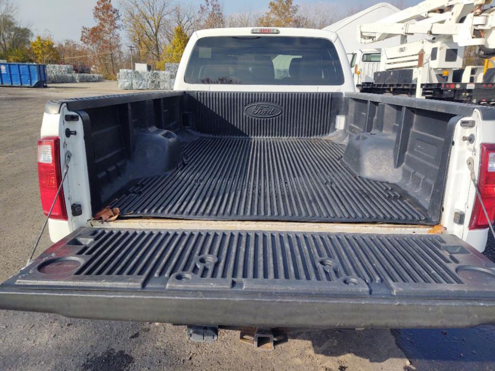 2015 Ford F-250 Crew Cab 4x4 Pickup