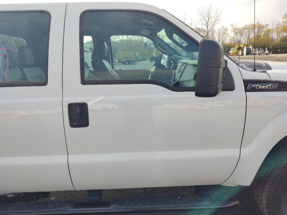 2015 Ford F-250 Crew Cab 4x4 Pickup