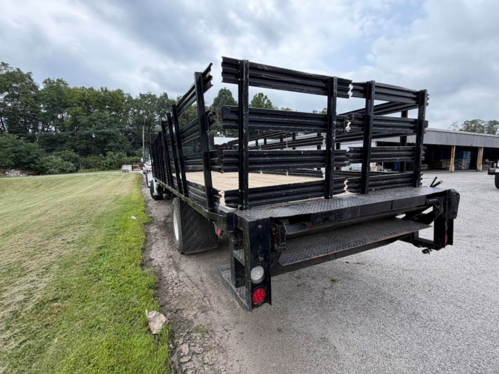 2008 Int'l 4300 Stake Bed Truck W/ Liftgate