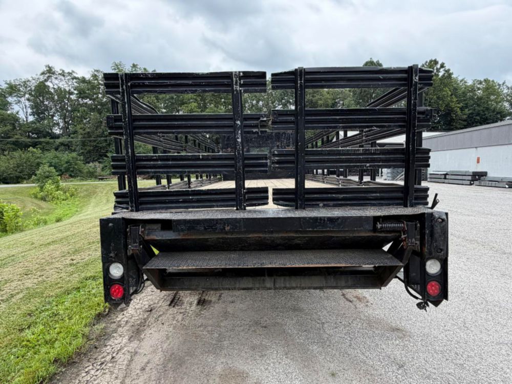 2008 Int'l 4300 Stake Bed Truck W/ Liftgate
