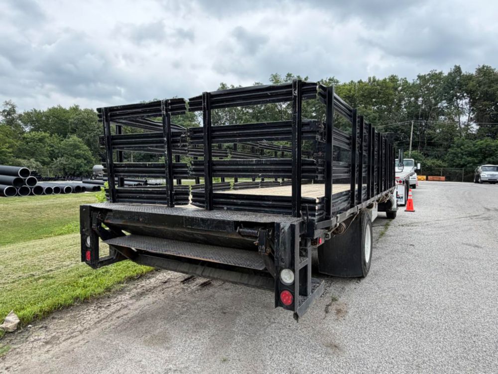 2008 Int'l 4300 Stake Bed Truck W/ Liftgate