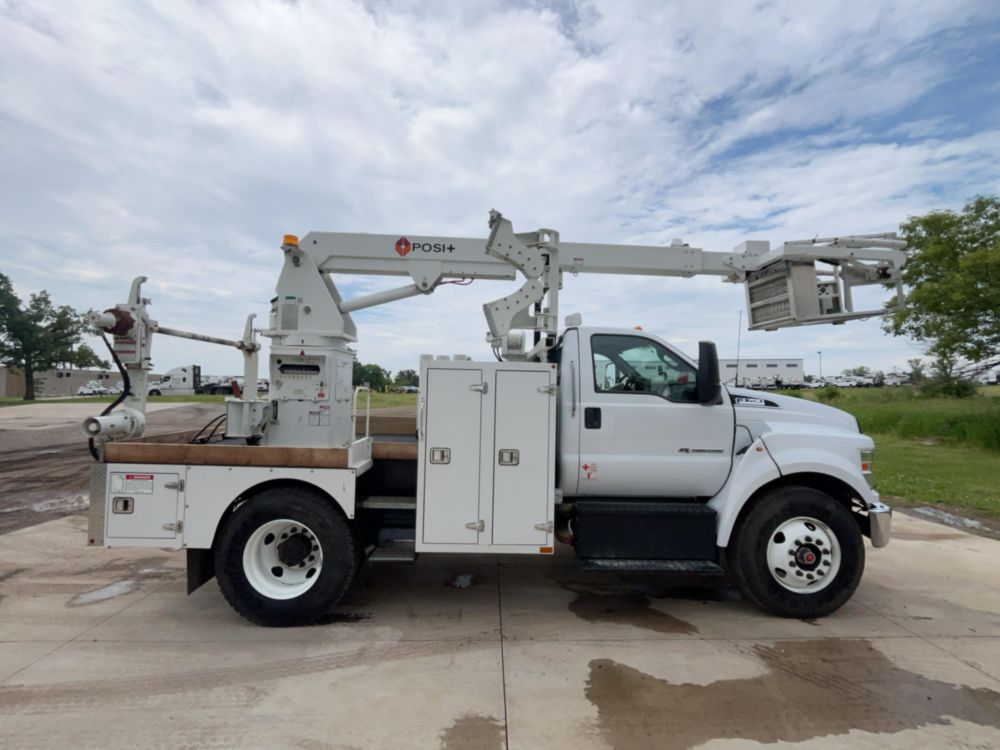 2023 Ford F750 4x2 POSI+ 800-40 Cable Placer