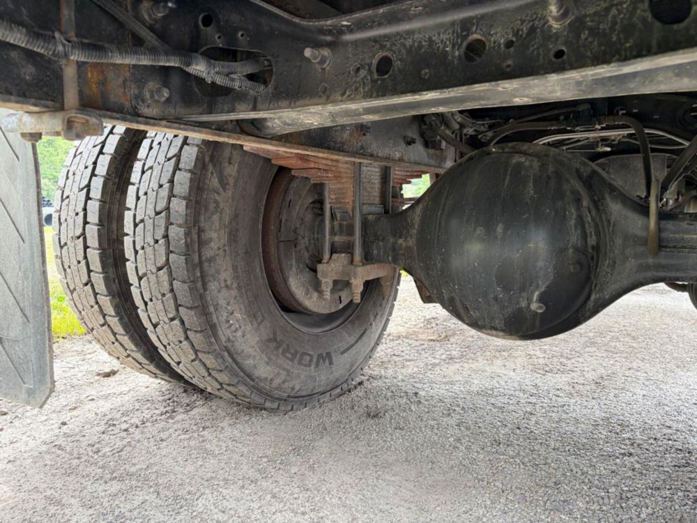 2008 Int'l 4300 Stake Bed Truck W/ Liftgate