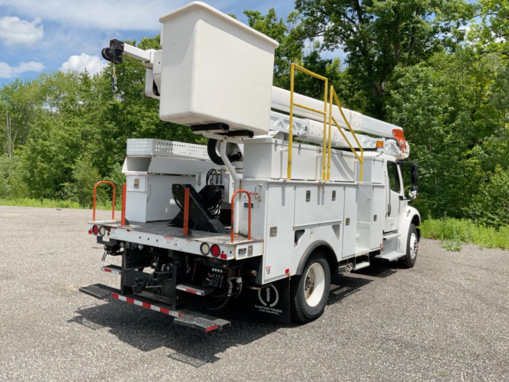 2019 Freightliner M2106 4x2 Terex HRX60 Bucket Truck