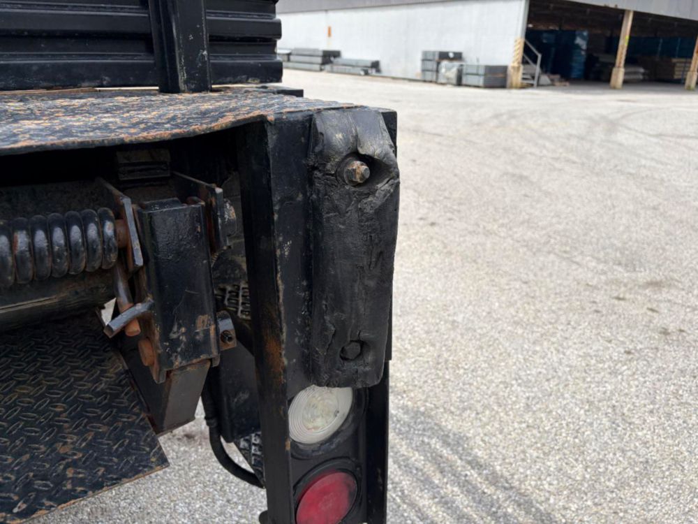 2008 Int'l 4300 Stake Bed Truck W/ Liftgate