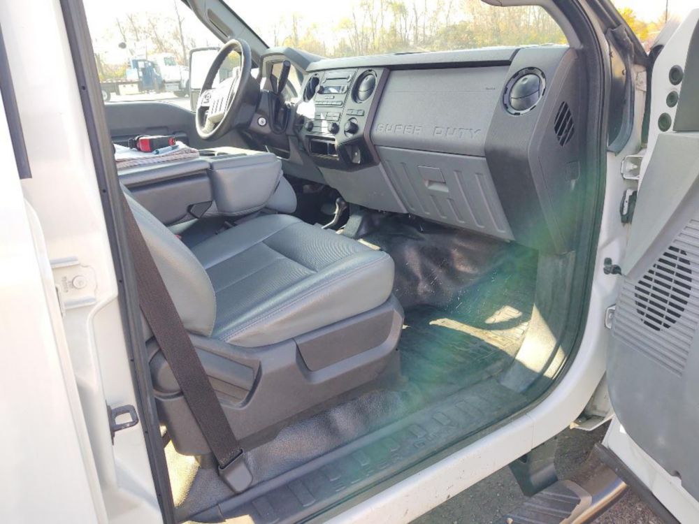 2015 Ford F-250 Crew Cab 4x4 Pickup
