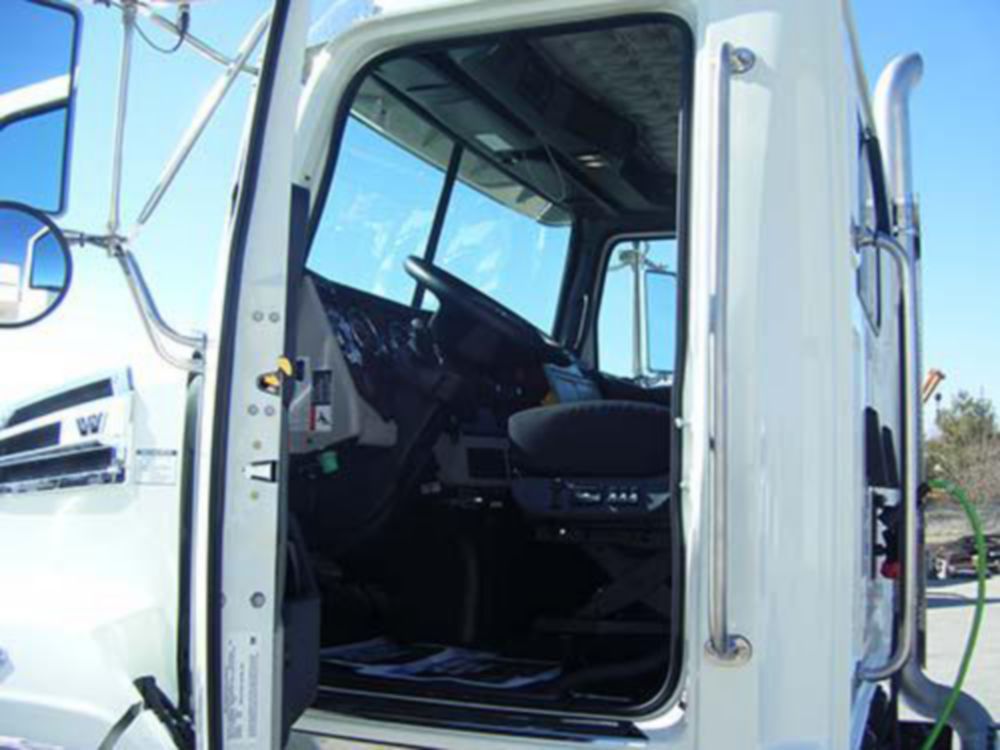 Hi-Rail Tractor