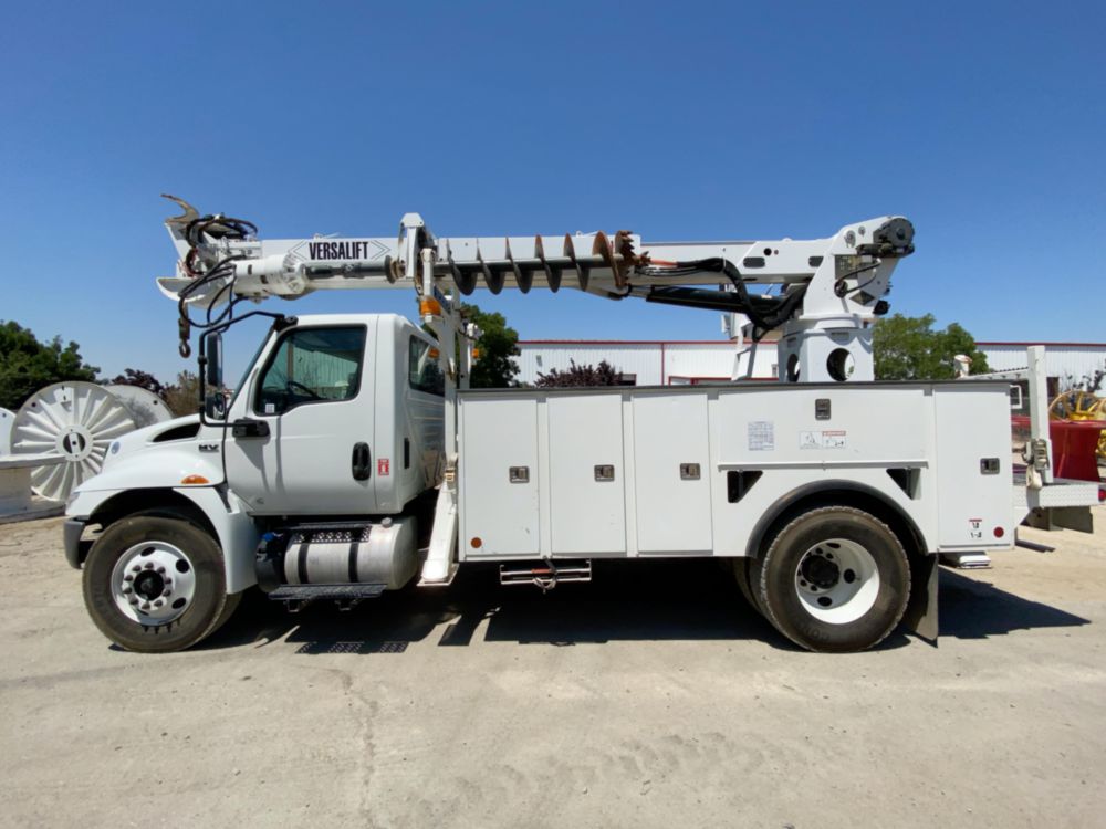 2019 International MV607 4x2 Versalift TMD-2047-T Digger Derrick