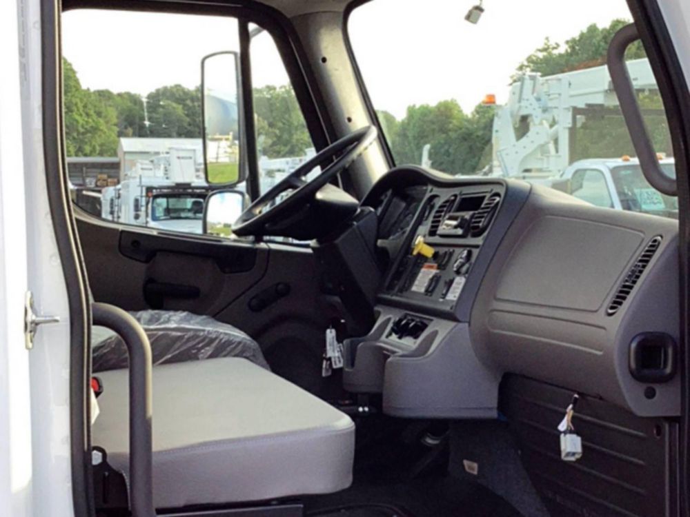 2025 Freightliner M2106 4x2 Fassi F145AZ.0.22 Grapple Truck