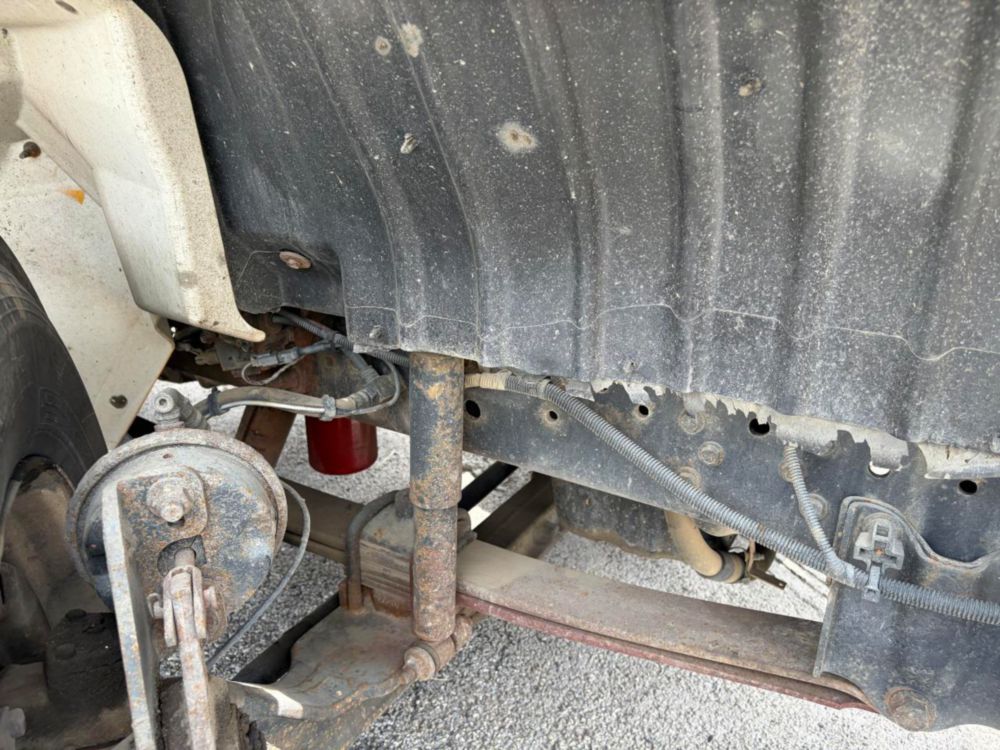 2008 Int'l 4300 Stake Bed Truck W/ Liftgate