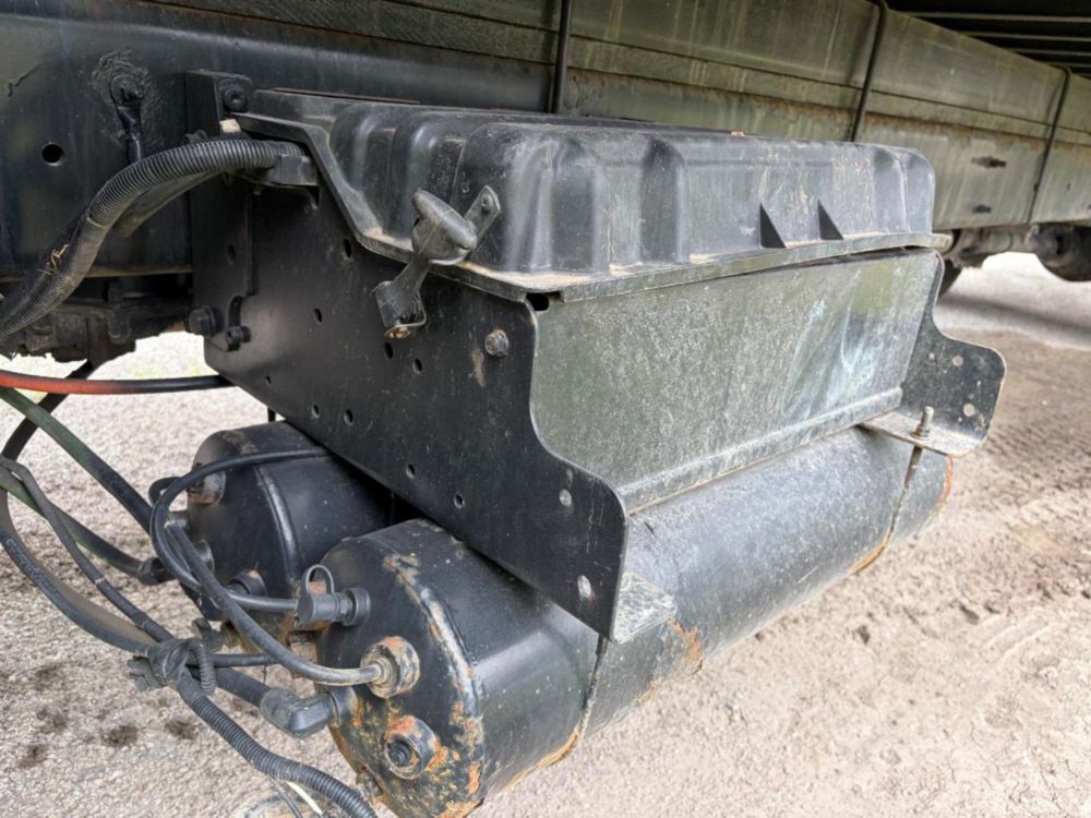 2008 Int'l 4300 Stake Bed Truck W/ Liftgate