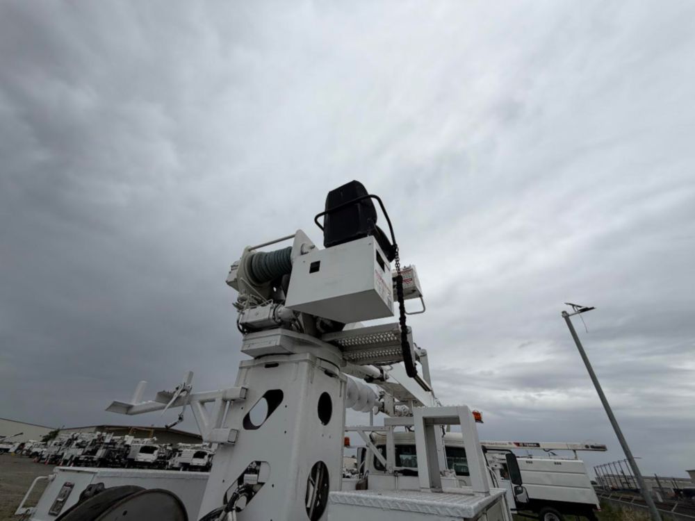 2018 Freightliner M2 4x2 Terex Commander 4047 Digger Derrick Truck
