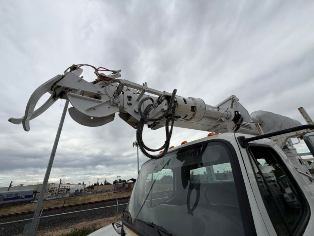 2018 Freightliner M2 4x2 Terex Commander 4047 Digger Derrick Truck