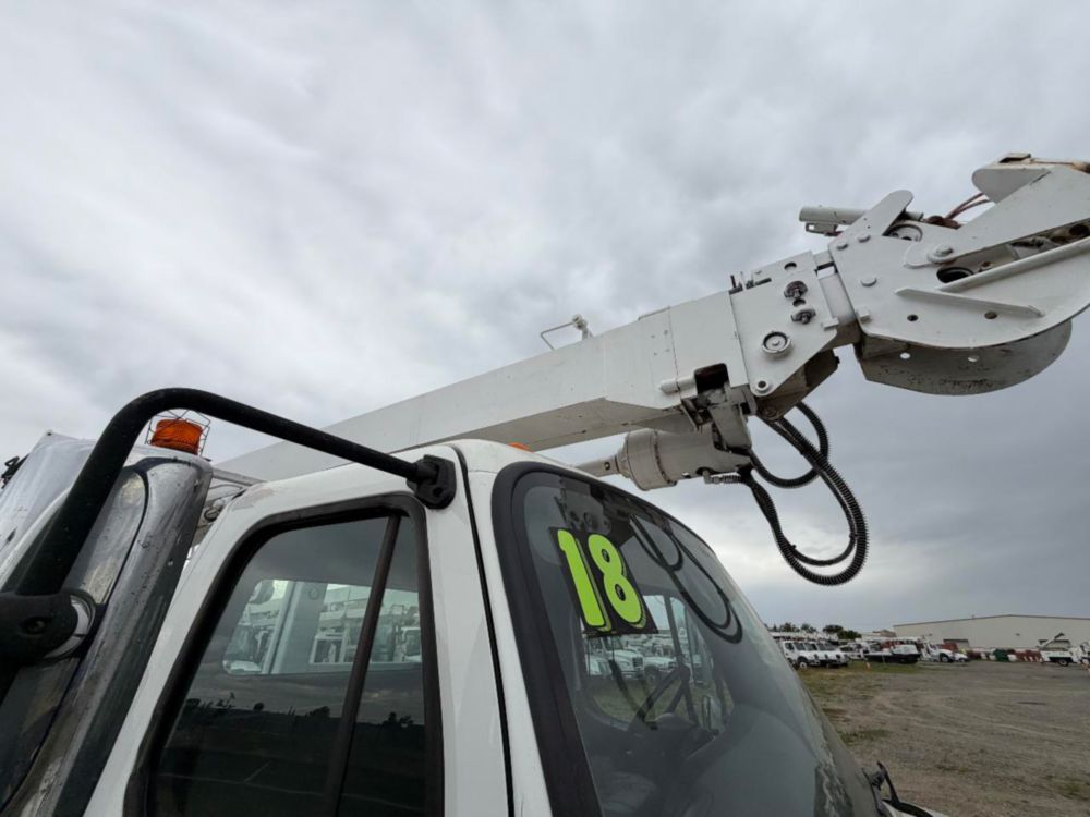 2018 Freightliner M2 4x2 Terex Commander 4047 Digger Derrick Truck