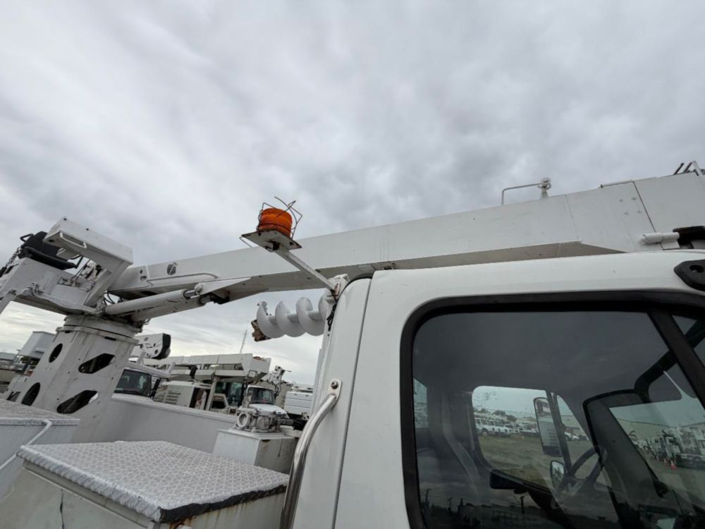 2018 Freightliner M2 4x2 Terex Commander 4047 Digger Derrick Truck