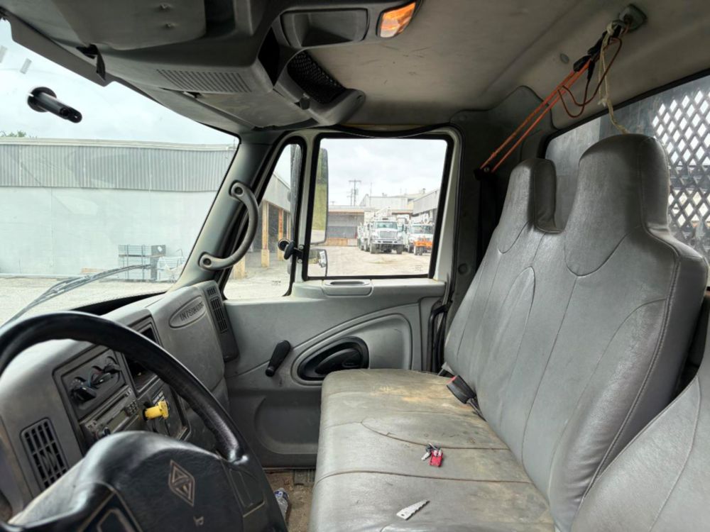 2008 Int'l 4300 Stake Bed Truck W/ Liftgate