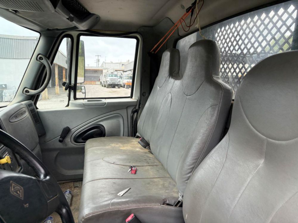 2008 Int'l 4300 Stake Bed Truck W/ Liftgate
