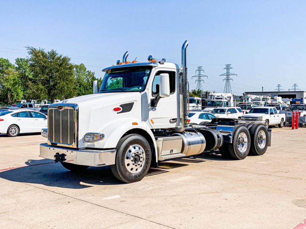 Tandem Axle Diesel Highway Tractor