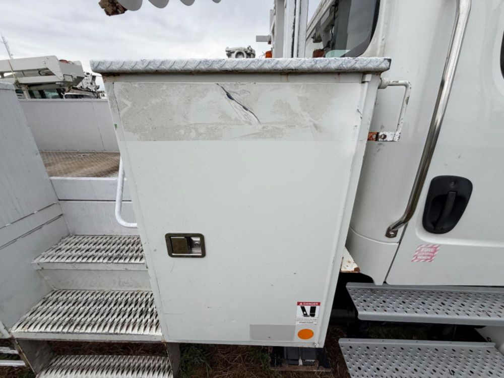2018 Freightliner M2 4x2 Terex Commander 4047 Digger Derrick Truck